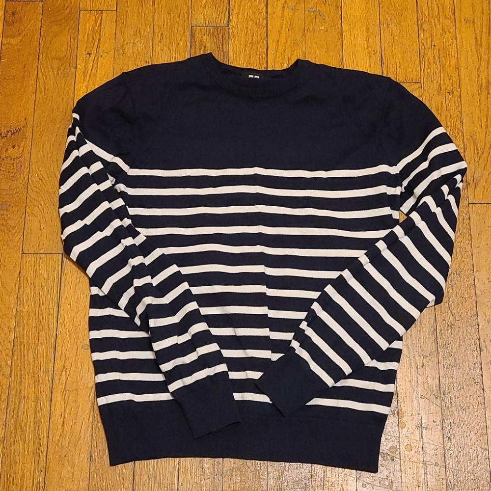 NEW Uniqlo striped Sweater